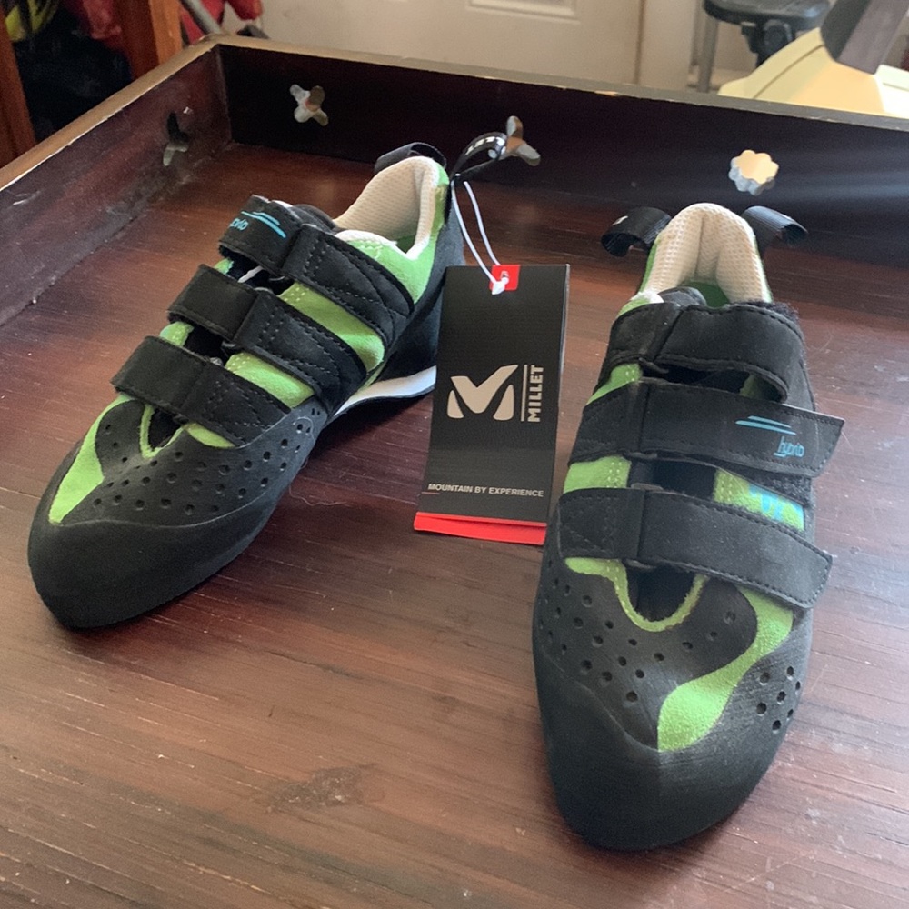 Millet Women's Athletic Shoes - Black and Green